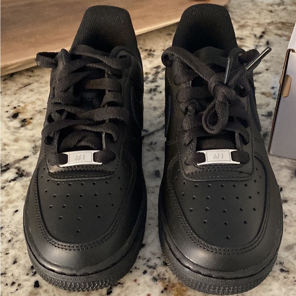 Brand new black Nike Air Force 07 runner - Picture 2 of 5
